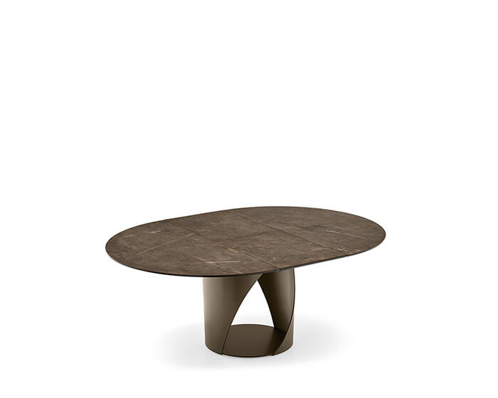 Cyclone: Extendable round table with metal base | Calligaris Boca