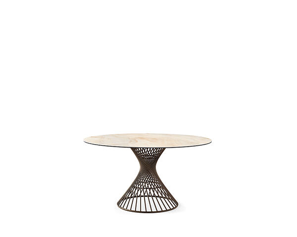 Vortex: Table with round top and central metal base | Calligaris