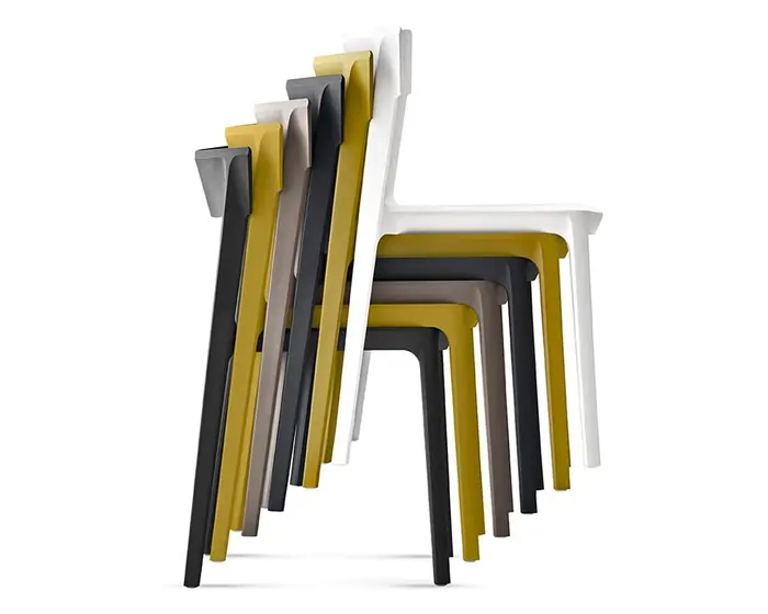 Skin: Stackable plastic chair with open back | Calligaris Boca Raton