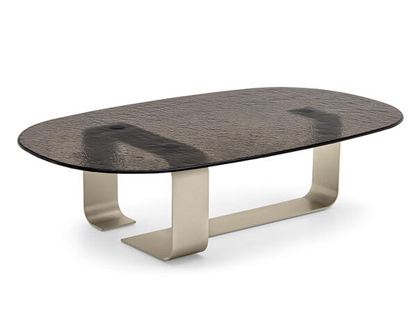 Ribbon: Coffee table with oval top and metal base | Calligaris