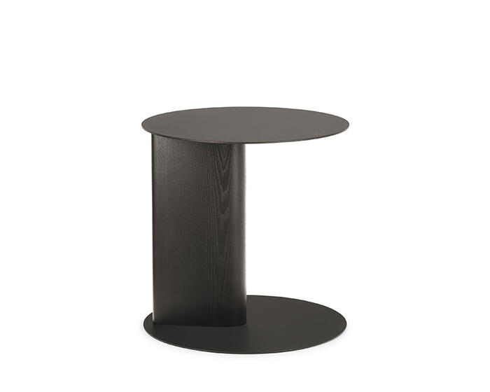 Sandy: Side table with wooden pillar base | Calligaris Boca Raton