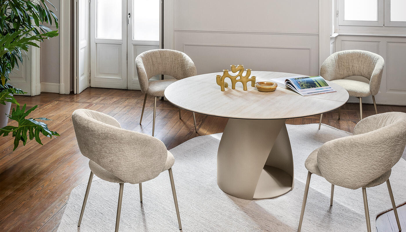 Cyclone: Extendable round table with metal base | Calligaris Boca